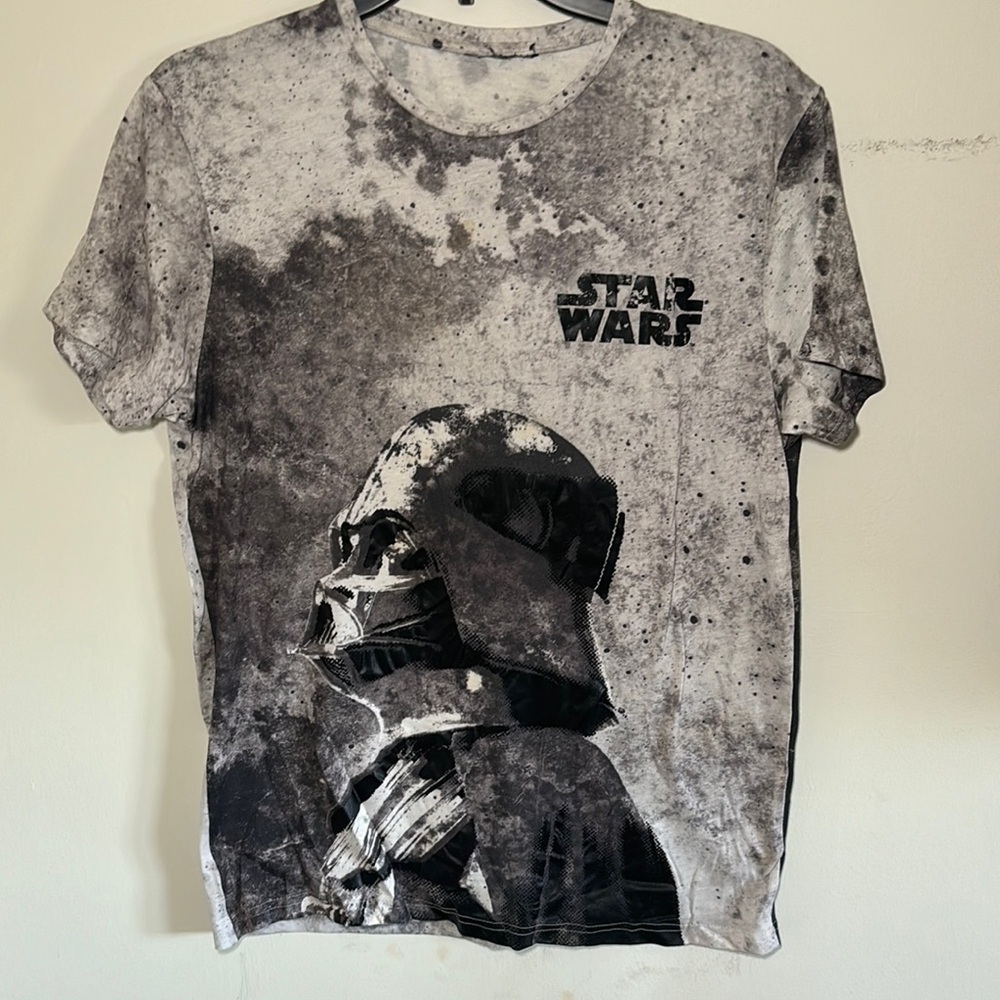 ⭐️Star Wars Black and Gray Short Sleeve Tee with Darth Vader Design